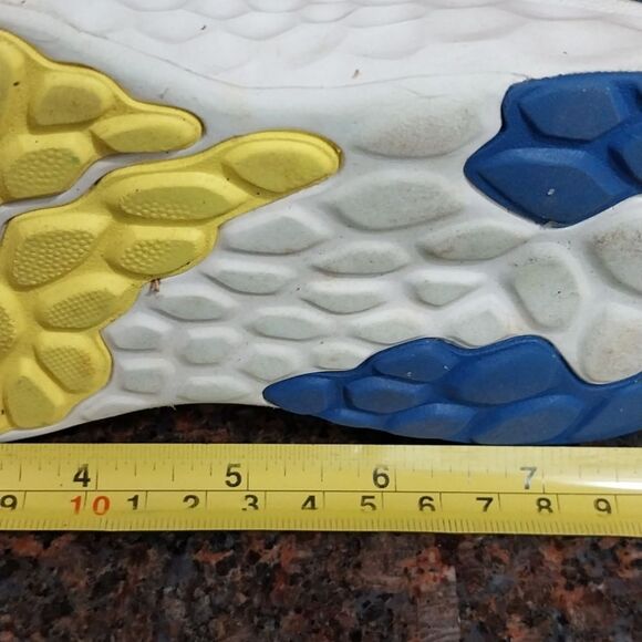 UNISEX New Balance FuelCore Reveal Sneakers...SIZE 1 - Picture 10 of 10